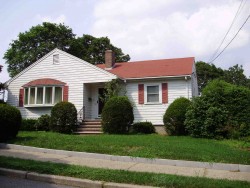 31 Gardner St, Newton, MA 02458-1504