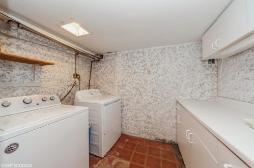 1816 Kellogg Ave, Waukegan IL 60087-4705 exterior