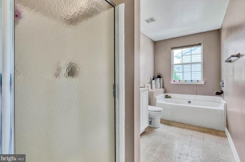 78 Menlena Cir, Hanover PA  17331-8662 exterior