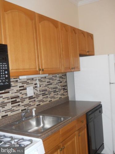 801 26 St, Philadelphia PA 19146-4403 exterior