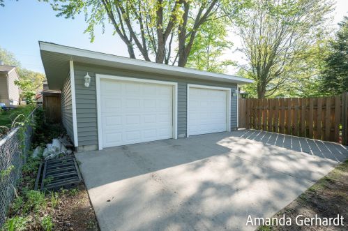 215 Mcconnell Ave, Meskegon MI 49445-2762 exterior