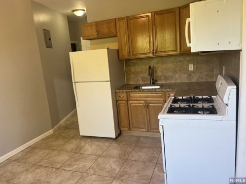 540 Kipp St, Teaneck NJ  07666-1632 exterior