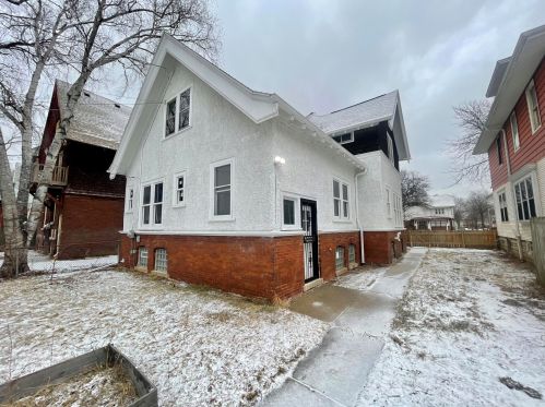 2159 Sherman Blvd, Milwaukee WI  53208-1212 exterior