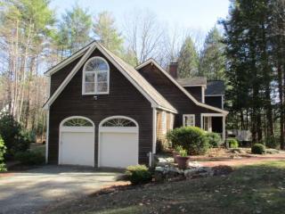 2 Hemlock Ct, Newfields, NH 03856-8300