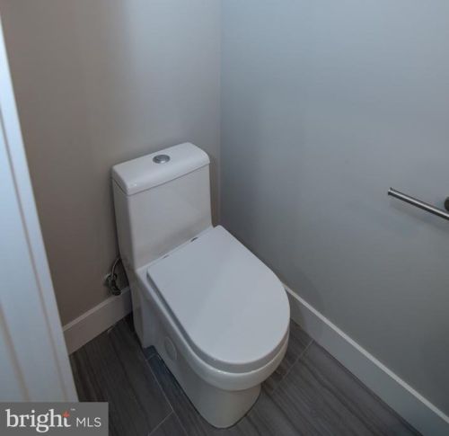 2213 Emerald St, Philadelphia PA 19134-3548 exterior