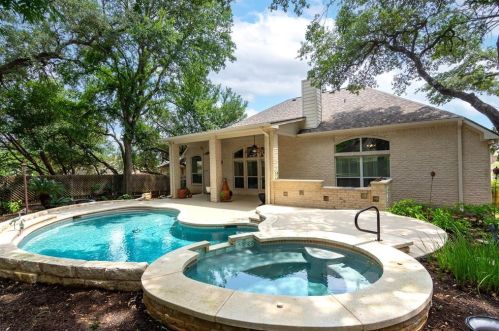 12504 Emerald Oaks Dr, Austin TX 78748 exterior