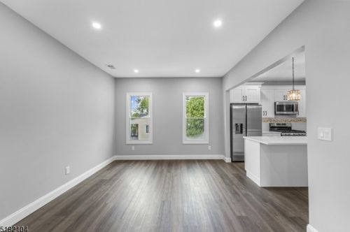 156 Barnert Ave, Paterson NJ  07512-1640 exterior