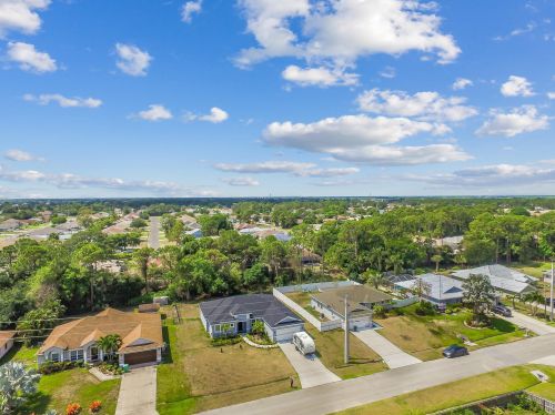 1482 Hunnicut Ave, Fort Pierce FL  34953-7002 exterior