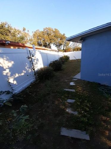 6902 Howard Ave, Tampa FL 33604-4622 exterior