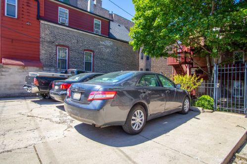 2621 Augusta Blvd, Chicago IL 60651-2603 exterior