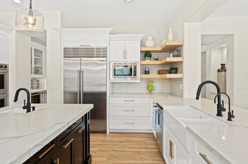 2440 Bronzewood Dr, Tustin CA  92782-4321 exterior