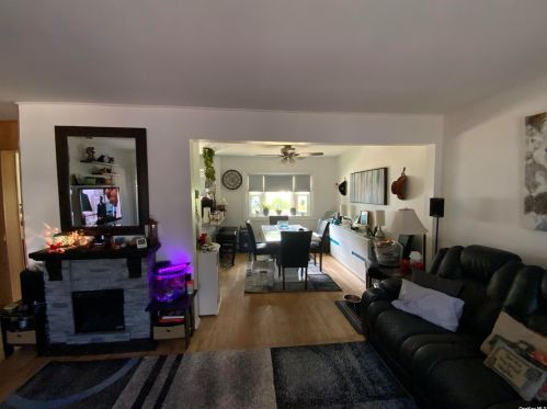 19 Gardenia Dr, Commack NY 11725-4109 exterior