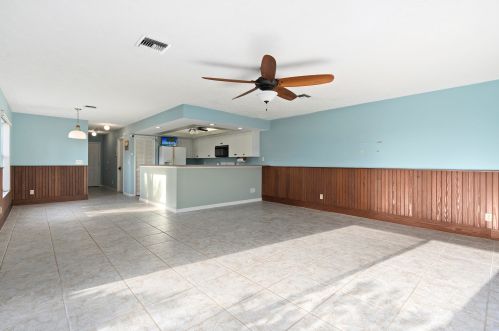 2500 Harbour Cv Dr, Fort Pierce FL 34949-1561 exterior