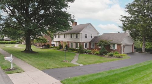 2137 Hycroft Dr, Pittsburgh, PA 15241-2213