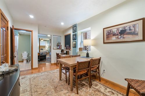 381 Fisk St, Pittsburgh PA 15201-1750 exterior