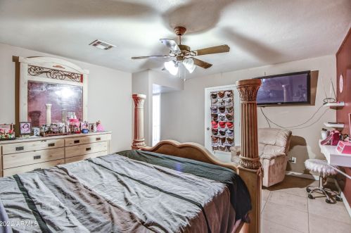 5307 Camelback Rd, Phoenix AZ 85033-1534 exterior