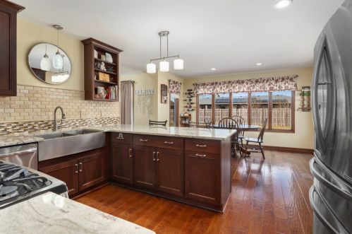 3045 Rosemont Dr, Joliet IL 60431-4960 exterior