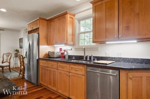 2514 Hall St, Grand Rapids MI 49506-3170 exterior