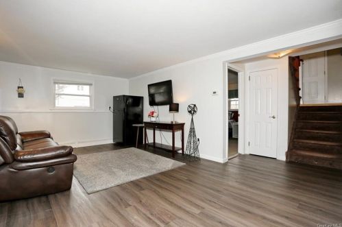 574 Millburn Ct, Valley Cottage NY 10989-1420 exterior