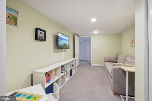 150 U St, Washington DC 20001-1621 exterior