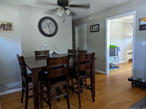 247 Hackmatack St, Manchester CT 06040-6512 exterior