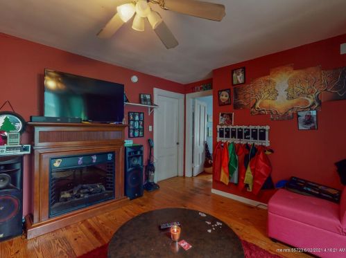 90 Pearl St, Portland ME 04106-4324 exterior