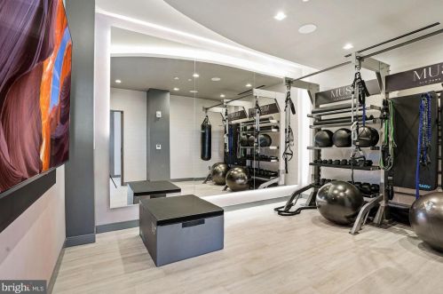 1201 Royal St, Alexandria VA  22314-1485 exterior