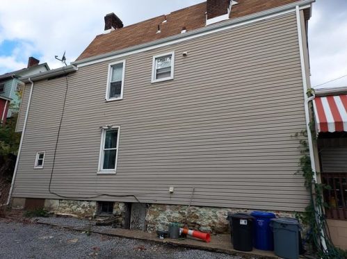 235 Dunseith St, Pittsburgh PA 15213-2505 exterior