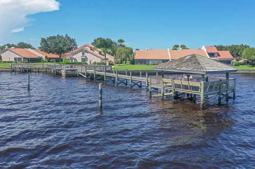 3327 La Prado Ct, Fort Pierce FL  34952-6111 exterior