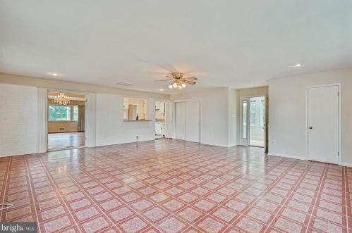 1730 Great Falls St, Mc Lean VA  22101-5063 exterior