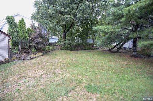 36 Pasadena Pl, Paterson NJ 07506-3329 exterior