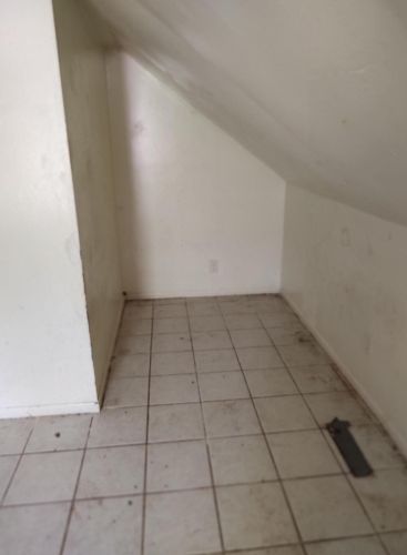 3206 Fairmount Ave, Milwaukee WI  53209-5446 exterior