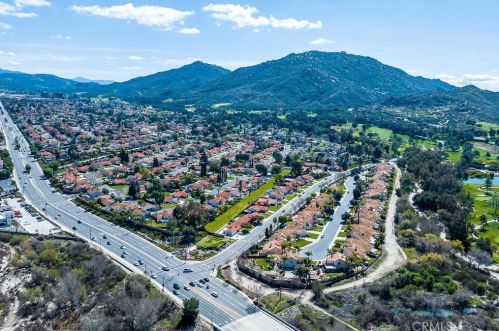 45627 Clubhouse Dr, Temecula CA 92592-5934 exterior