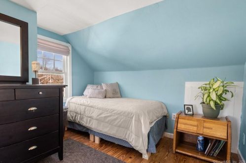 68 Irving St, Manchester CT 06042-3029 exterior