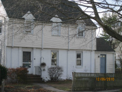 25 Dedham St, Newton, MA 02461-2108