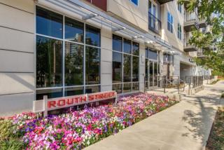 3033 Routh St, Dallas TX  75201 exterior