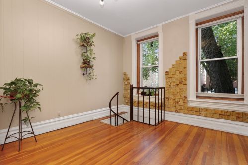 1817 Honore St, Chicago IL 60657-2007 exterior