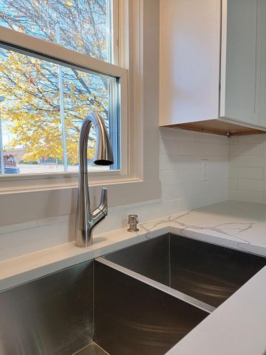 3148 Chase Ave, Milwaukee WI  53207-2636 exterior