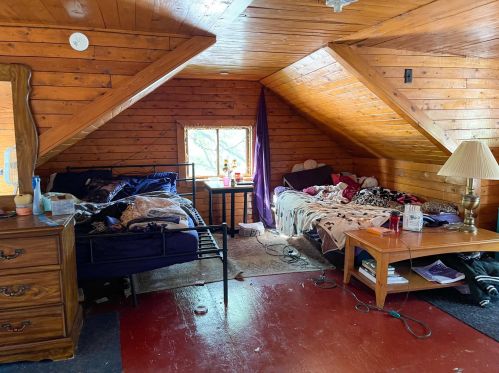 118 Ruddiman Dr, Meskegon MI 49445-3031 exterior