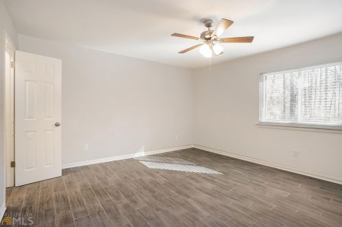 972 Timbervale Ln, Lithonia GA  30058-6010 exterior