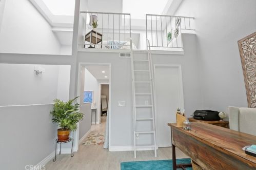 5524 Driftwood St, Oxnard CA  93035-1039 exterior