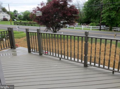 1547 Farmington Ave, Pottstown PA 19464-1401 exterior