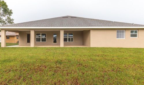 2002 Parrot St, Fort Pierce, FL 34952-6757
