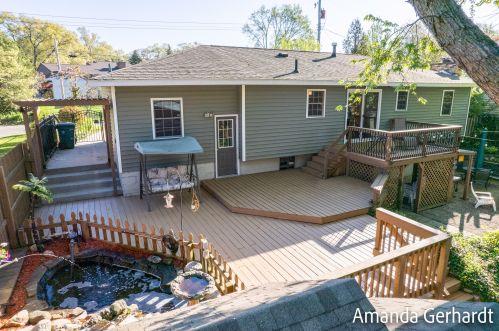 215 Mcconnell Ave, Meskegon MI 49445-2762 exterior