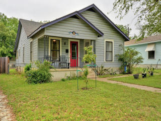 3006 17th St, Austin TX  78702-1610 exterior