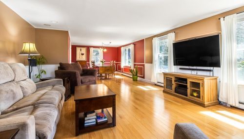 15 Ayers Ln, Dover NH 03820-4643 exterior