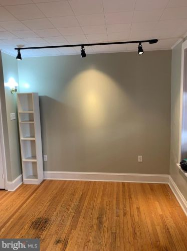 127 Krams Ave, Philadelphia PA  19127-2010 exterior