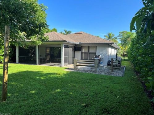 1160 Michigan Ave, Naples FL 34103-3873 exterior