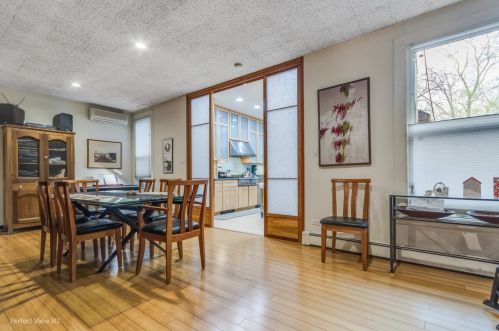 5533 Dorchester Ave, Chicago IL 60637-1720 exterior