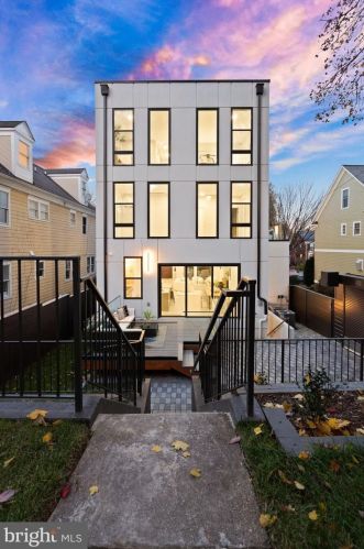 5416 Nevada Ave, Washington DC  20015-1728 exterior